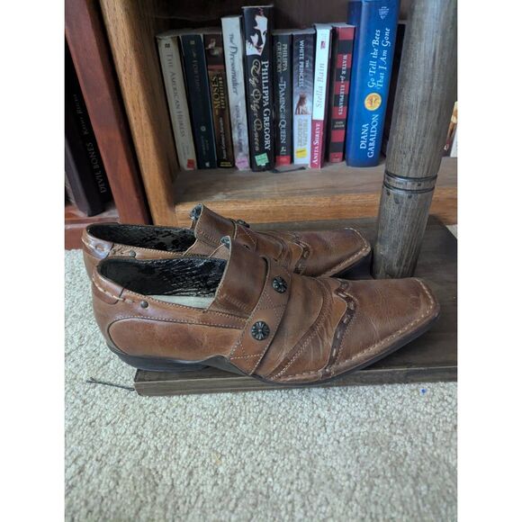 Men’s Mark Nason Lounge U Rock Studded Loafers Shoes Size 8.5